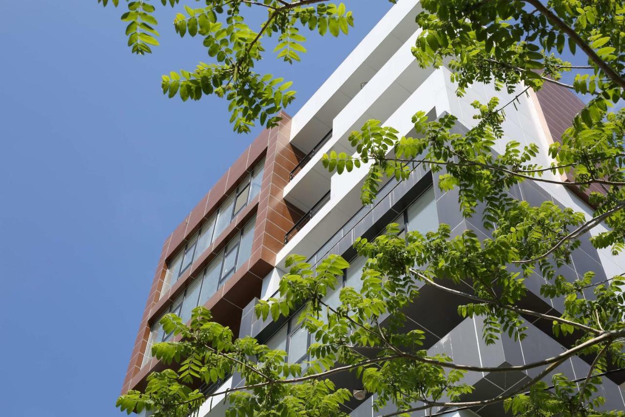 Otakhebi Hotel Sarpi Exterior foto