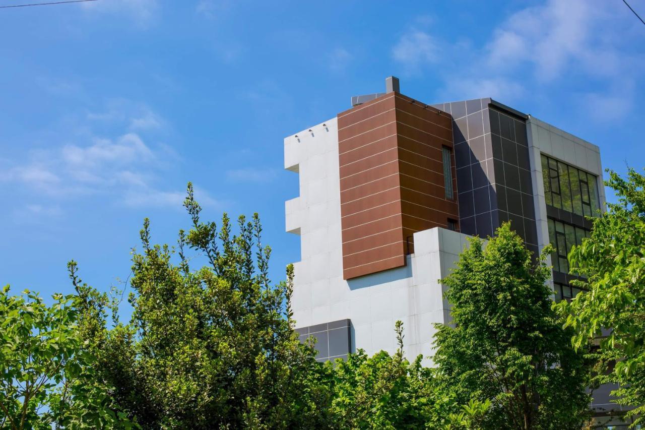 Otakhebi Hotel Sarpi Exterior foto